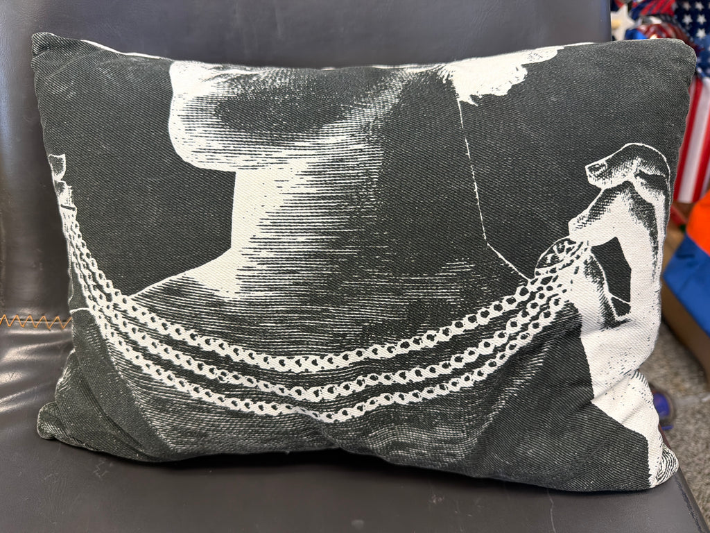 Lina Cavalieri pillow