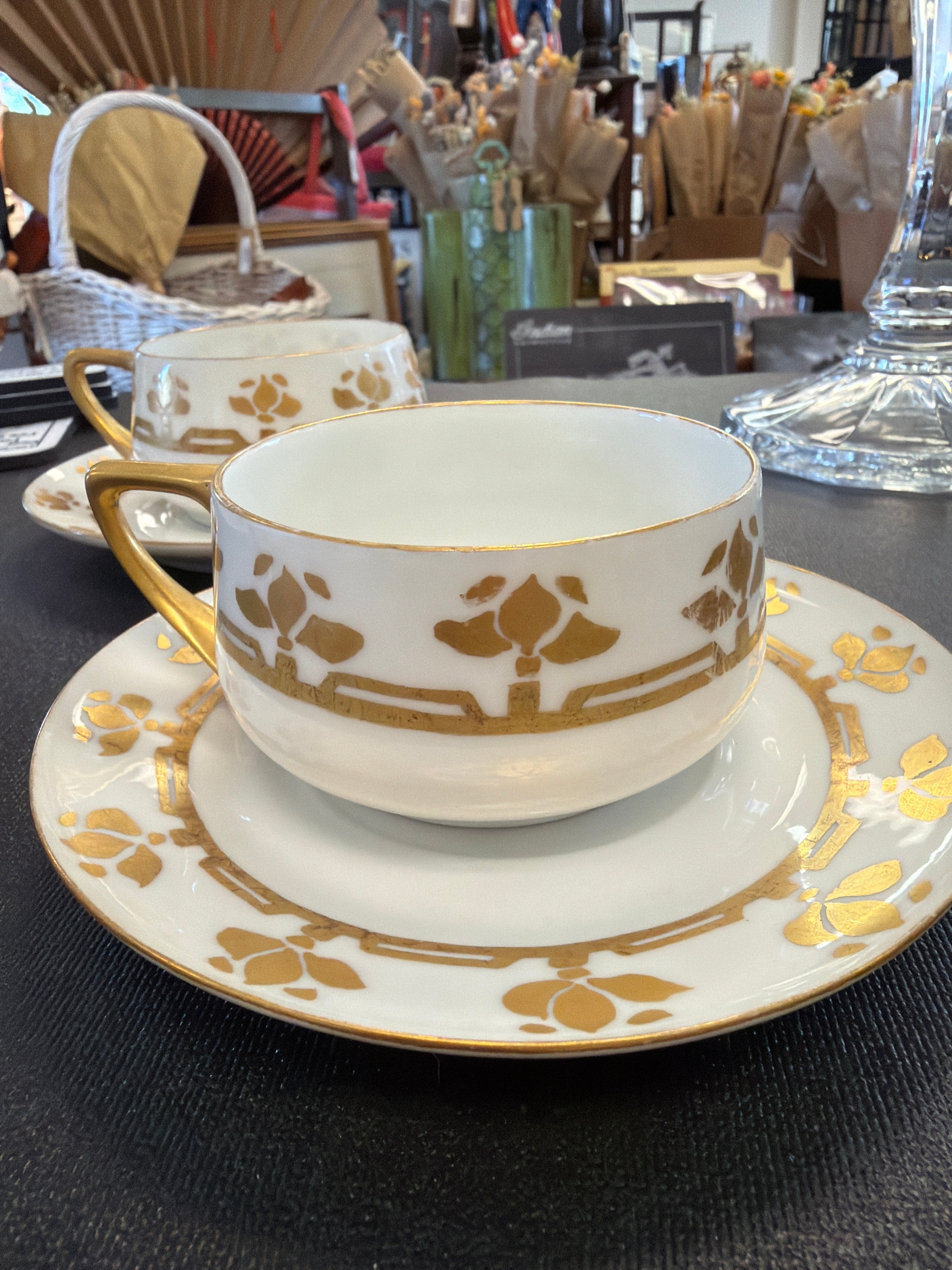 Philipp Rosenthal & Co., Donatello cups and saucers (2)