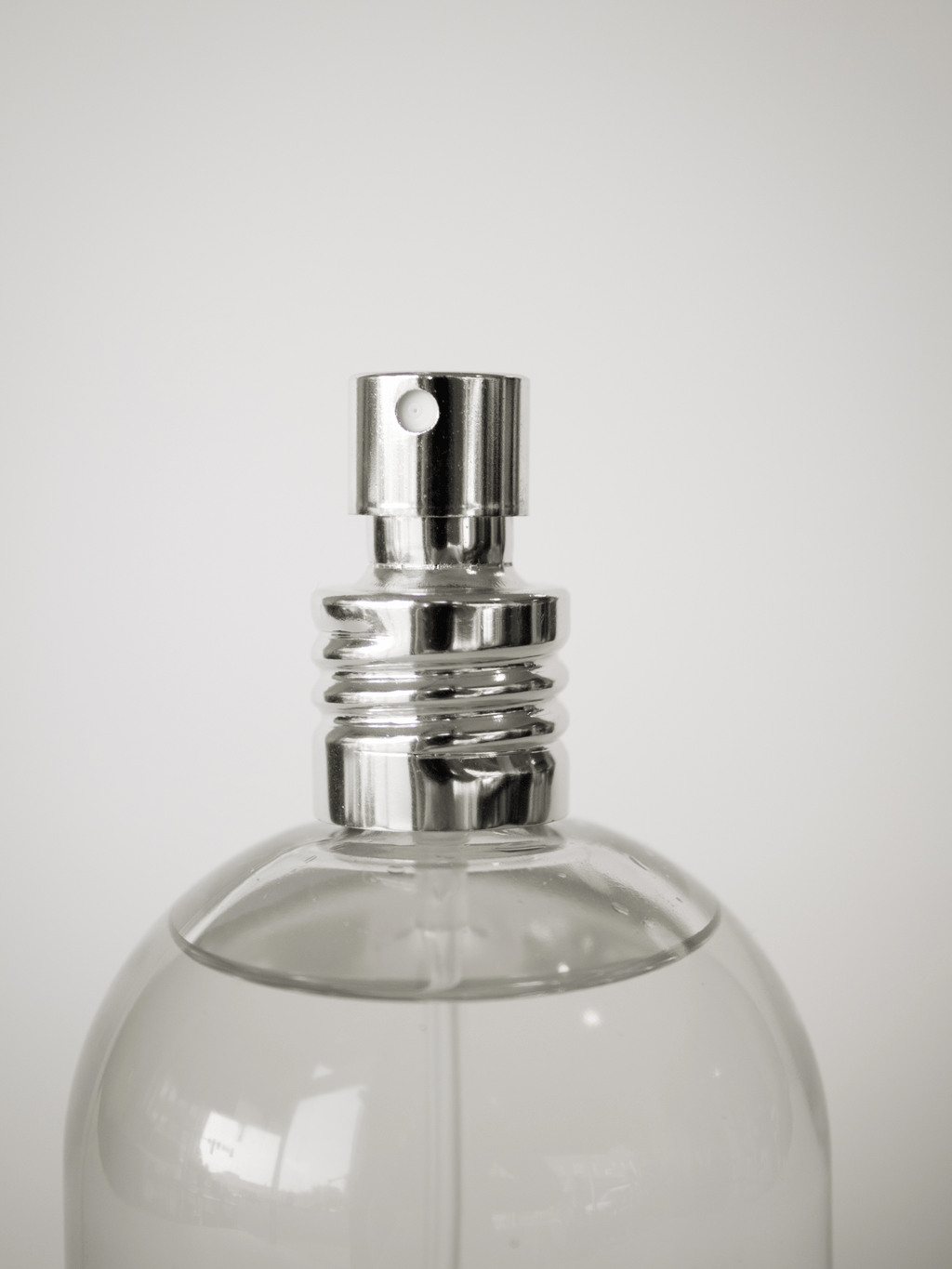 3 oz. Room/Linen Spray - Tobacco Flower + Amber