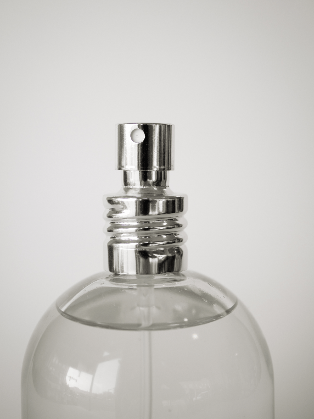 3 oz. Room/Linen Spray - Tobacco Flower + Amber