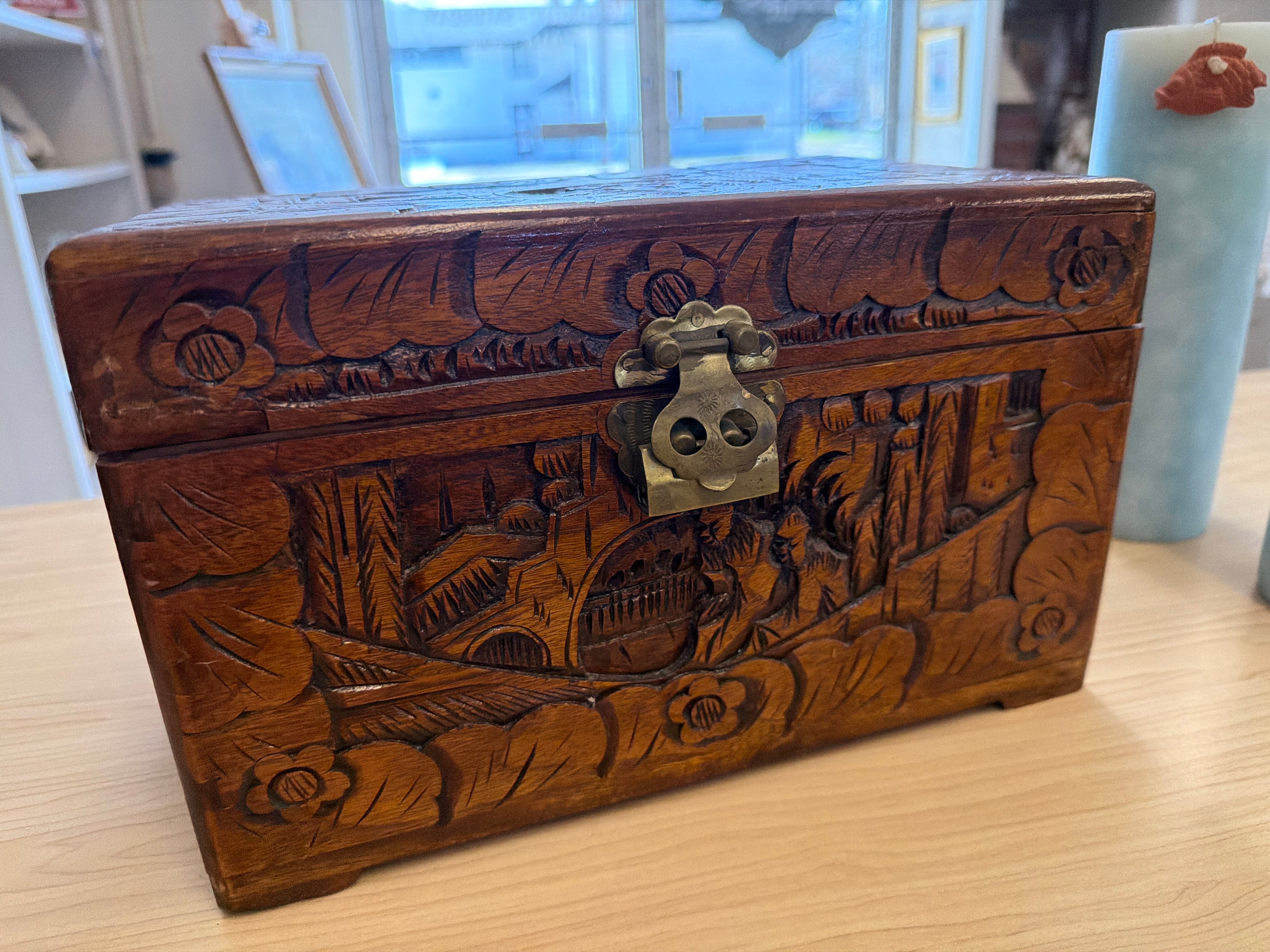 Vintage Asian Camphor Trinket Box