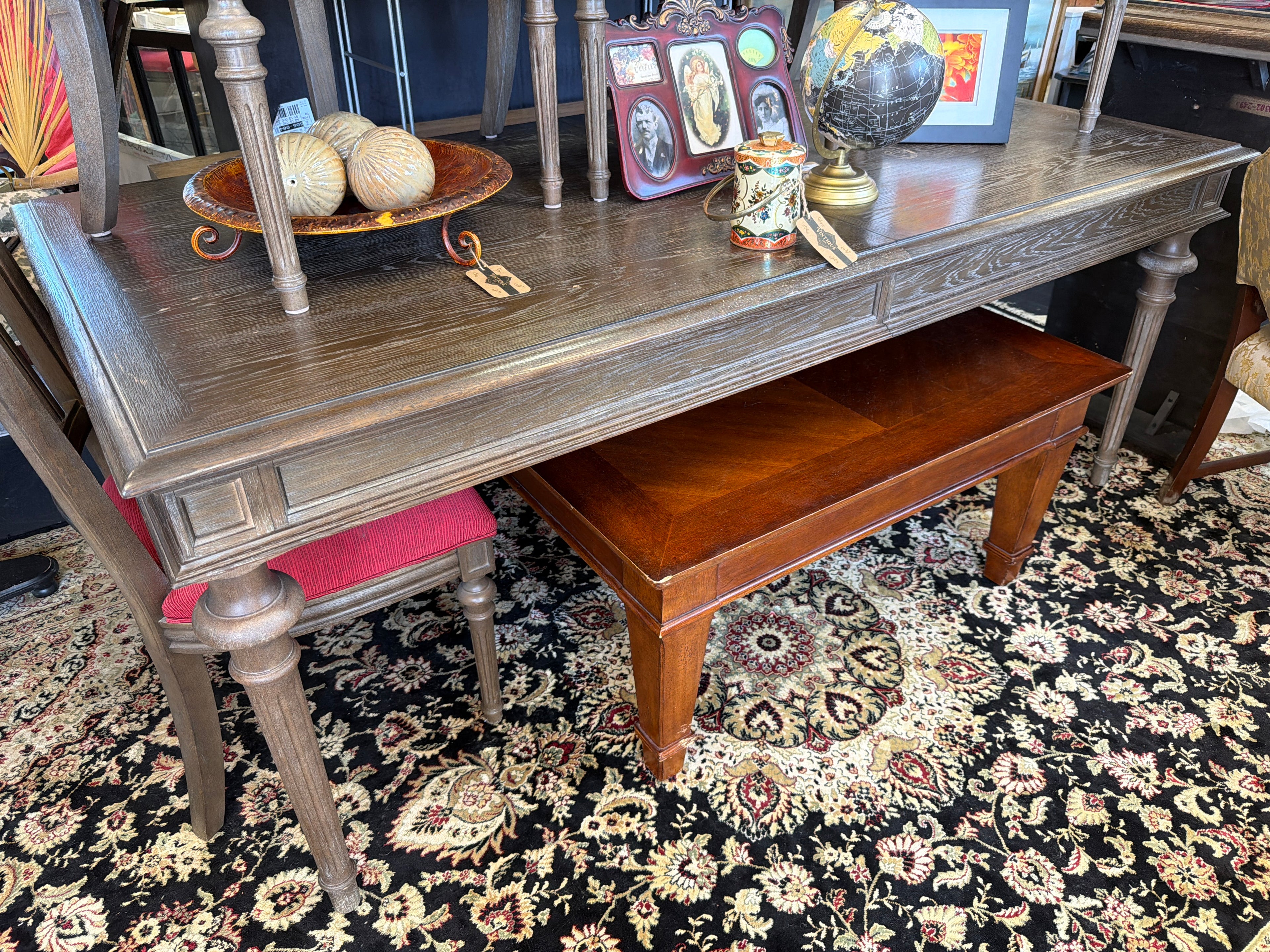 Dining table with leaf