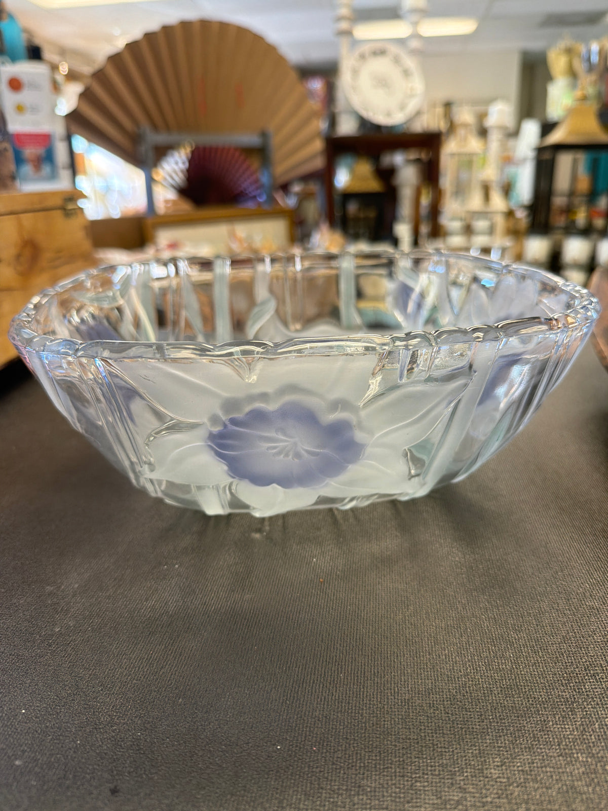 Savoir Vivre by Mikasa crystal serving bowl