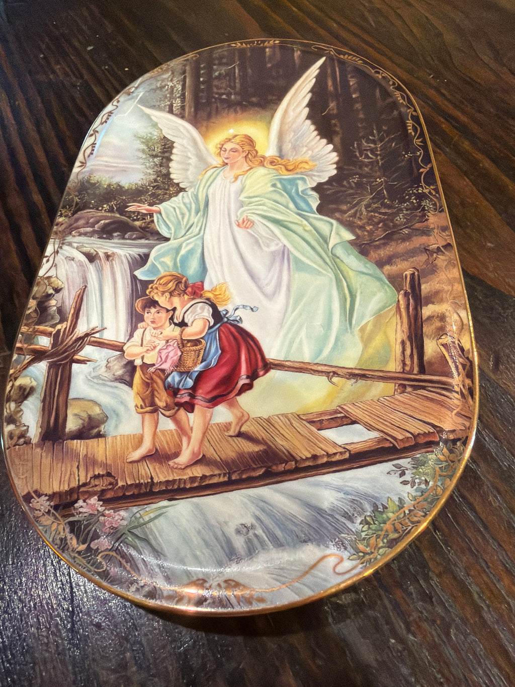 1995 oval porcelain collector plate titled "Behüteter Heimweg"