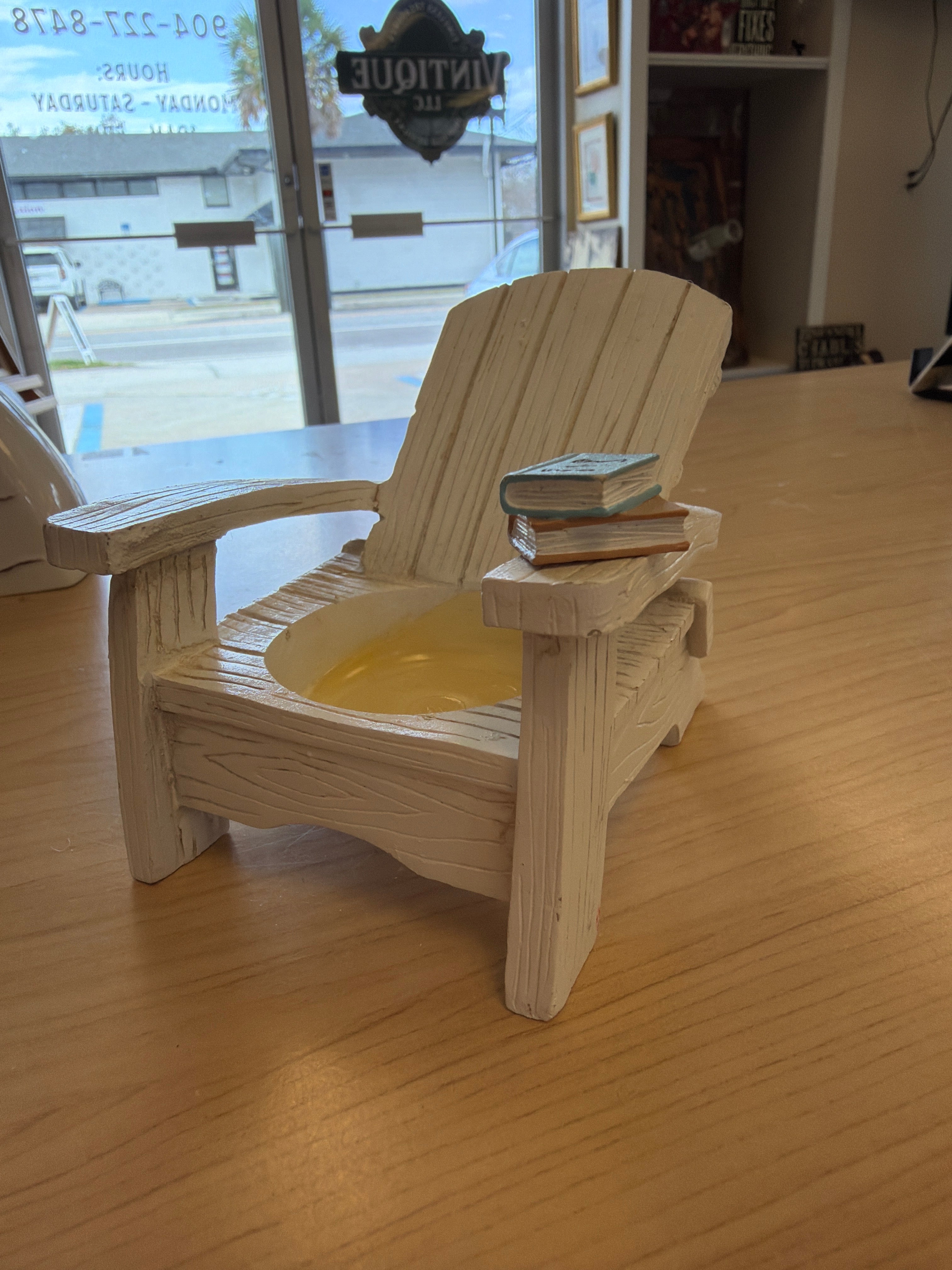 Beach chair tea light holder