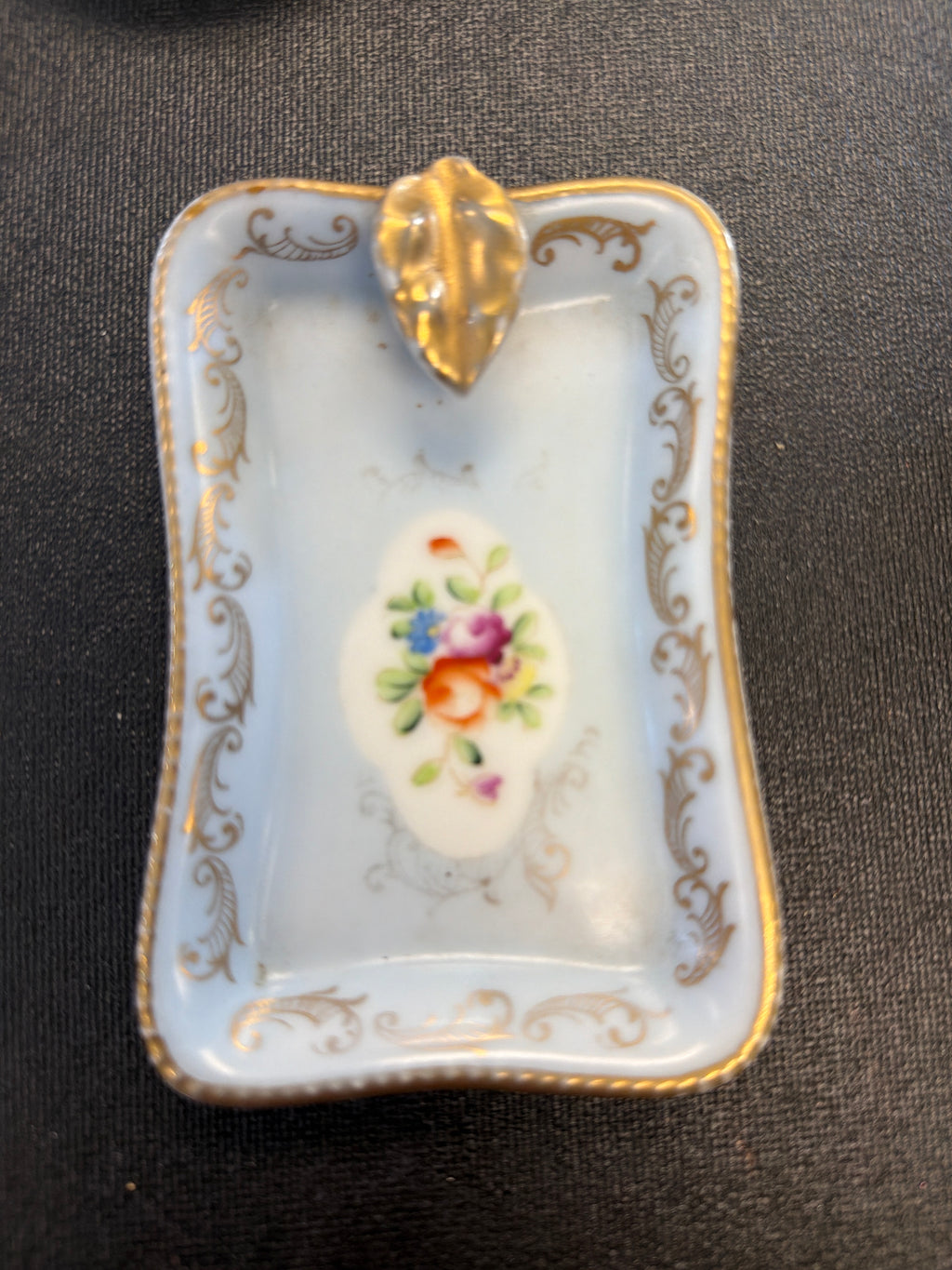 Parisienne porcelain ashtray