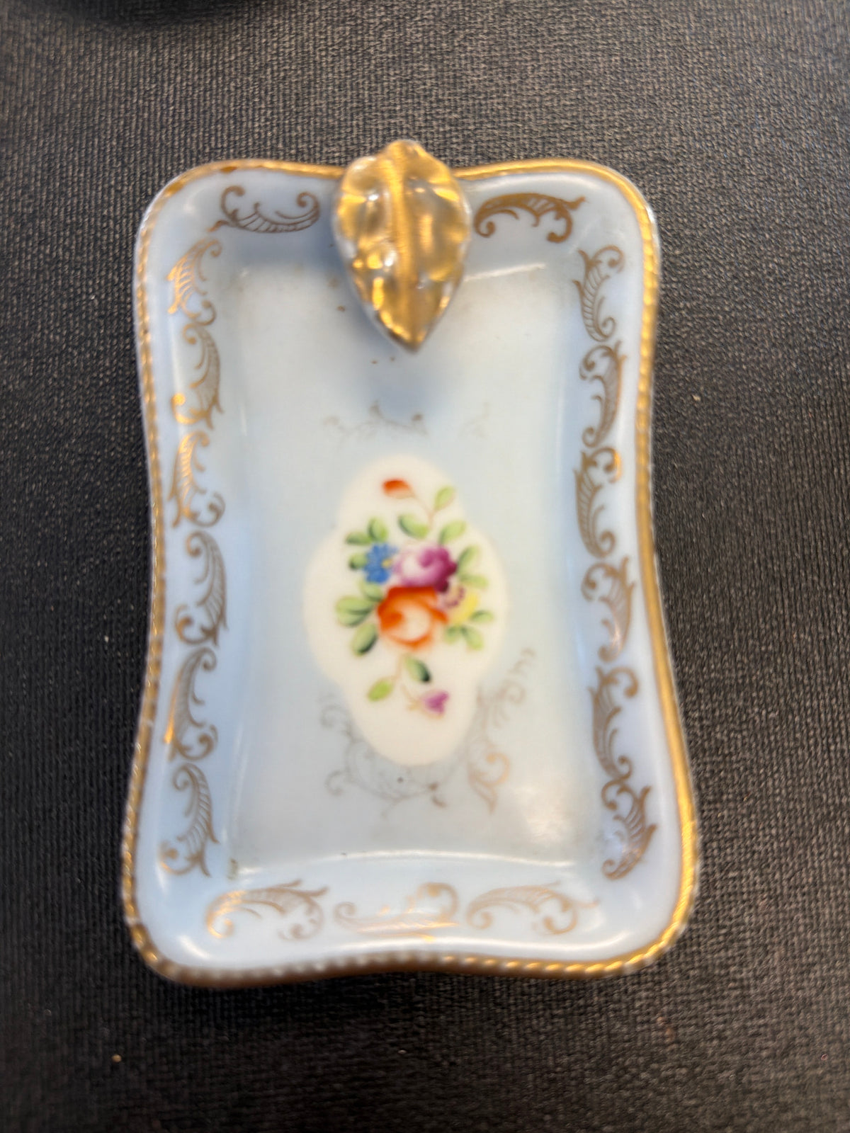 Parisienne porcelain ashtray