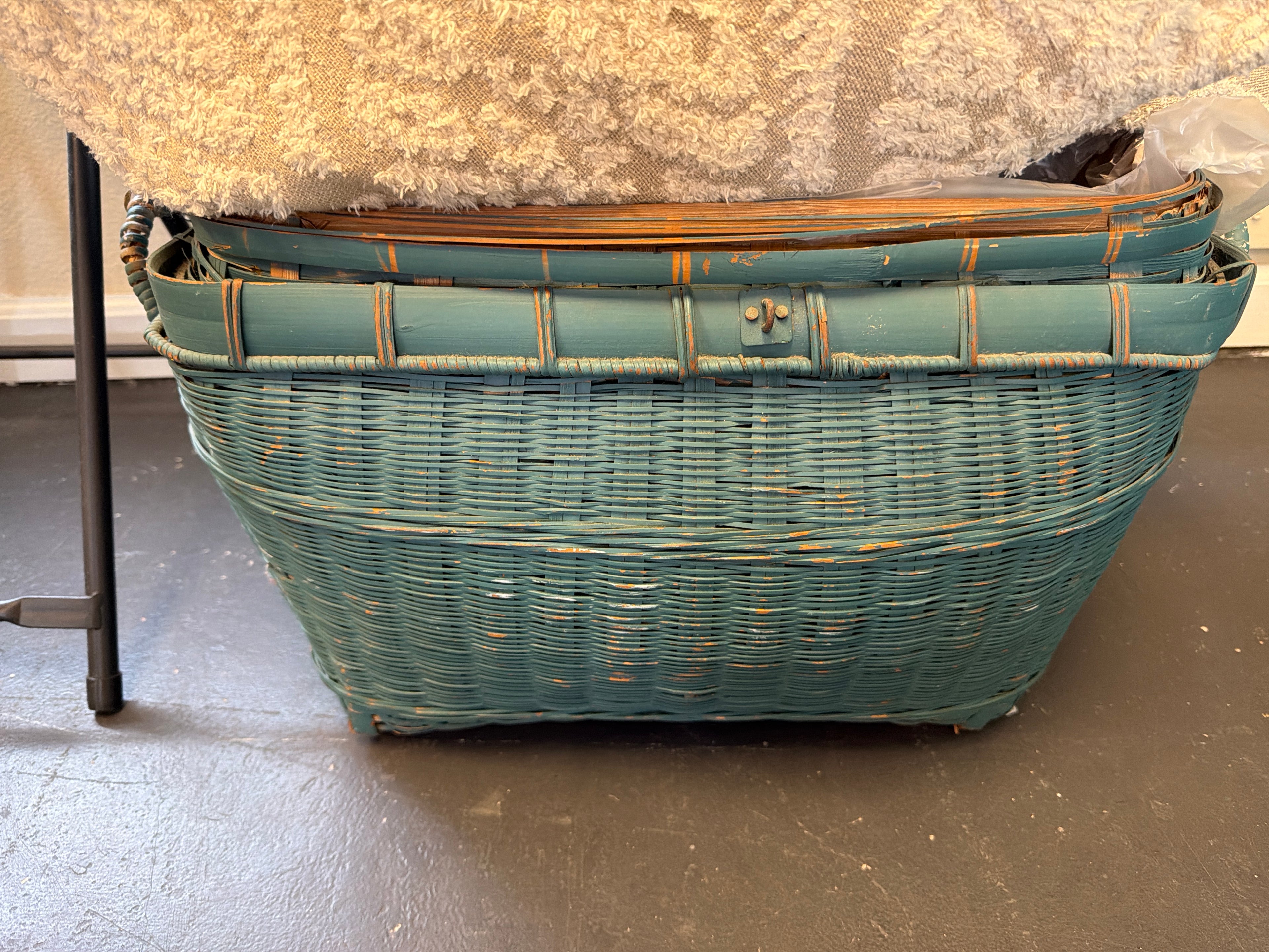 Jewel basket
