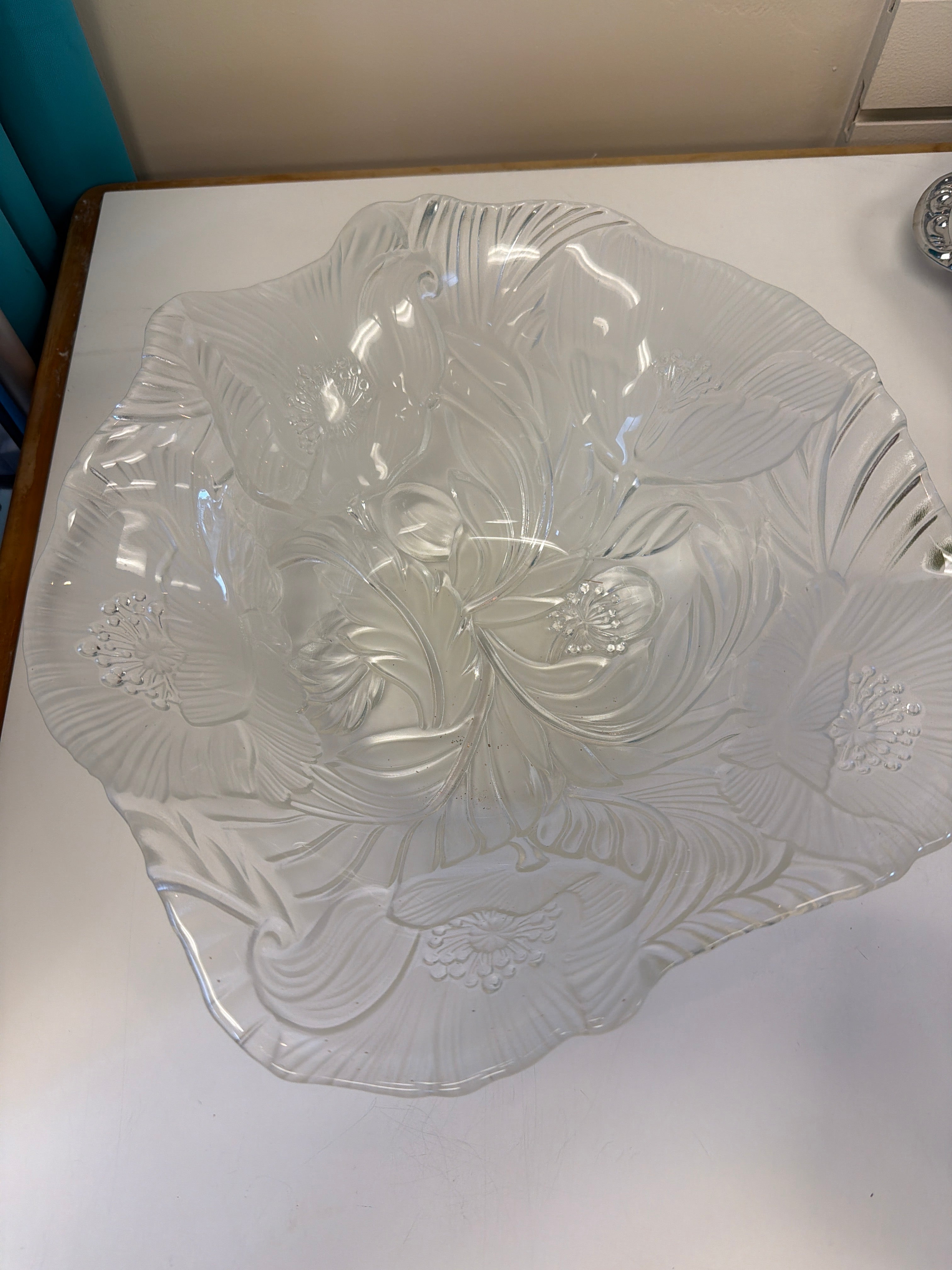 Mikasa Hibiscus Frost centerpiece bowl