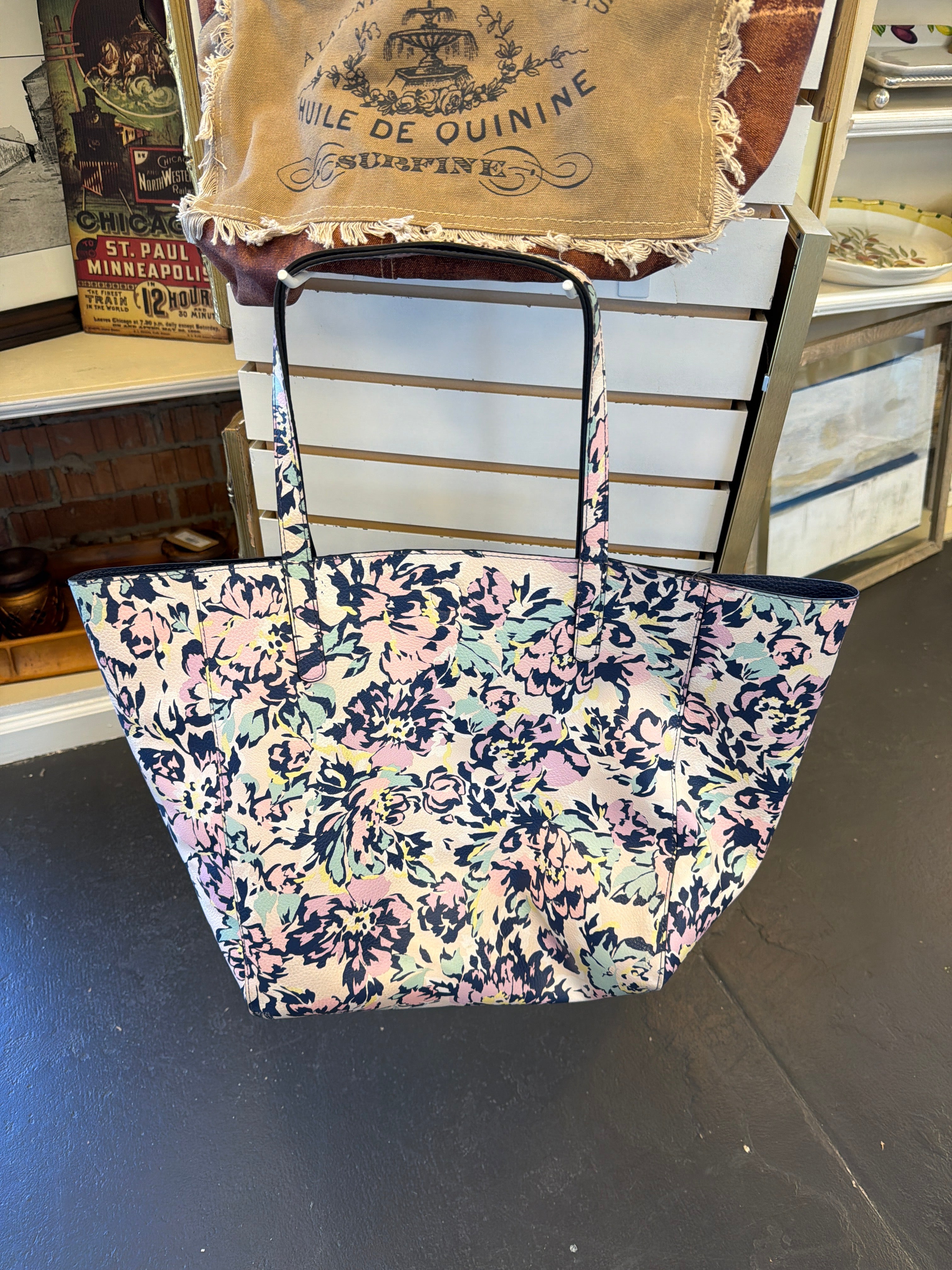 Floral tote bag
