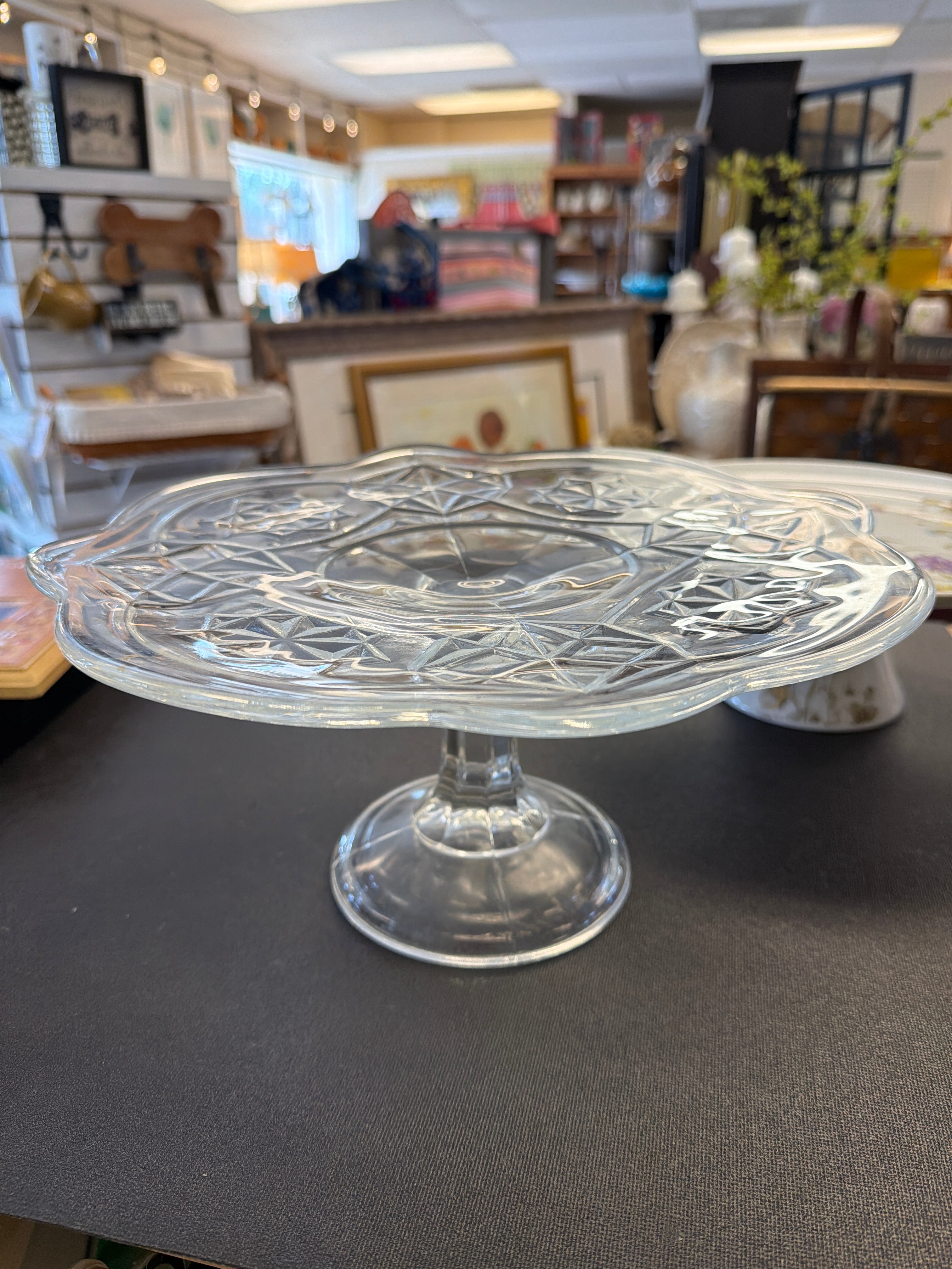 L.E. Smith "Quintec Cake Stand
