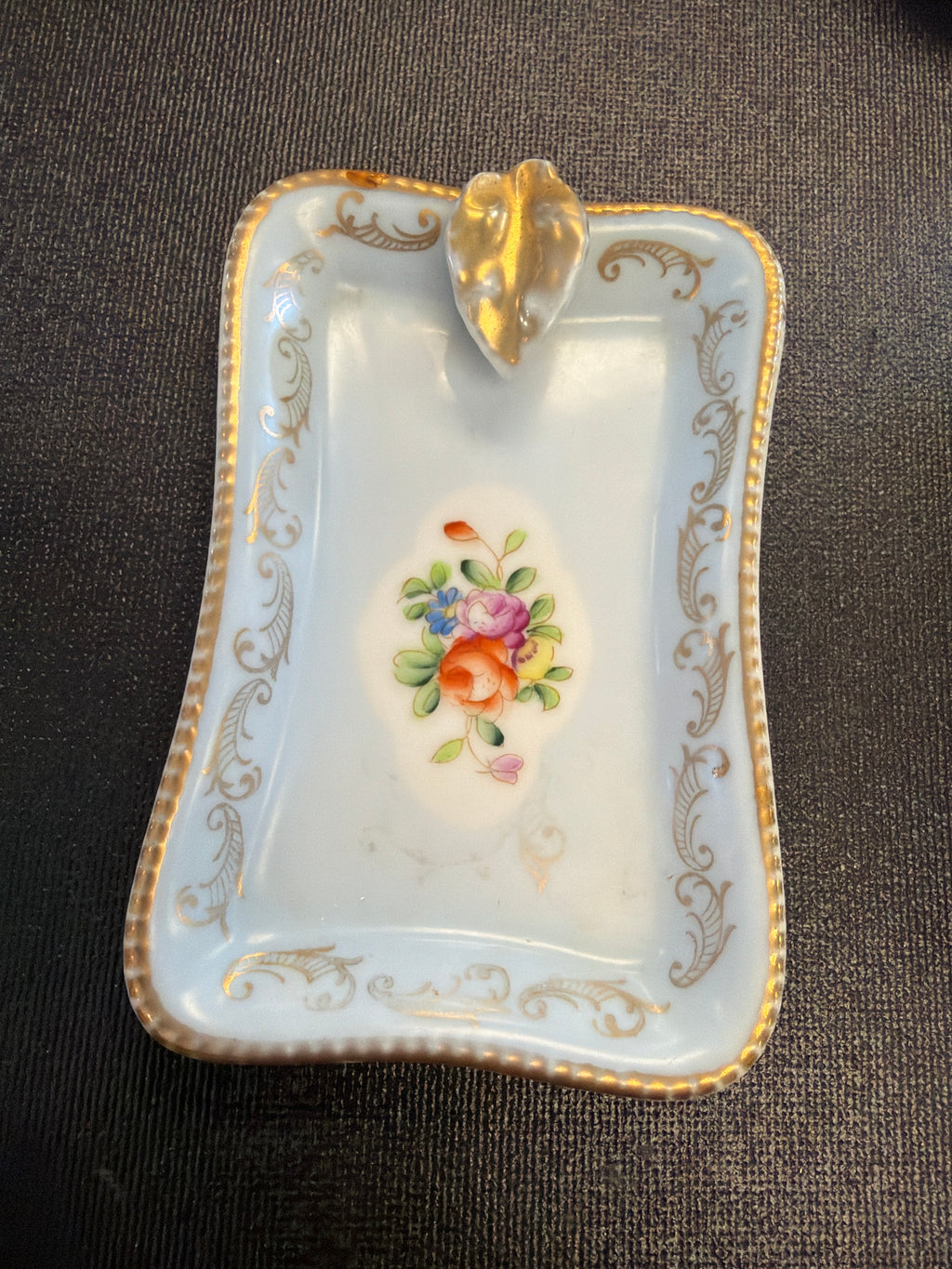 Parisienne porcelain ashtray