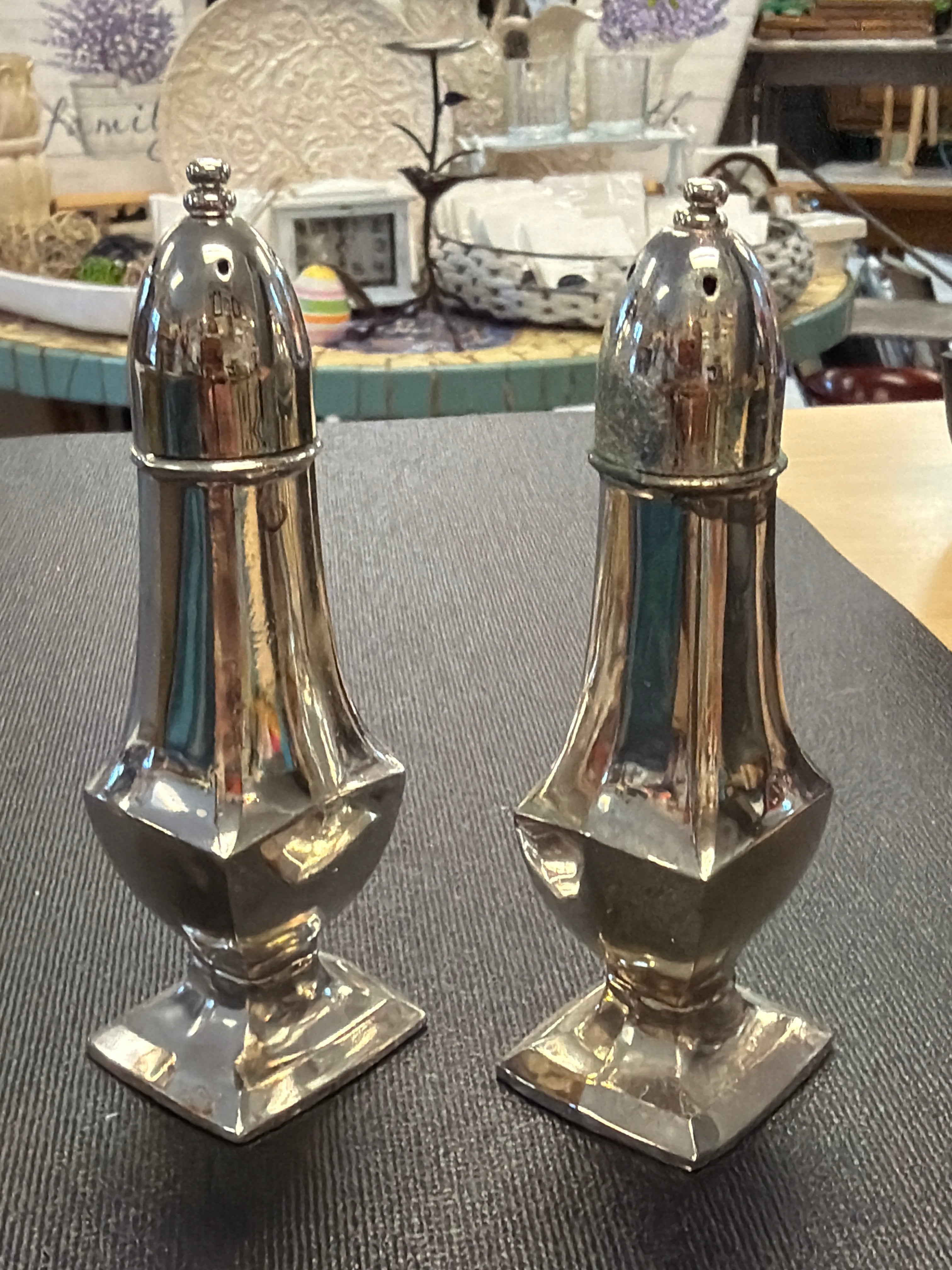 Oneida Silver-plated Salt and Pepper shakers