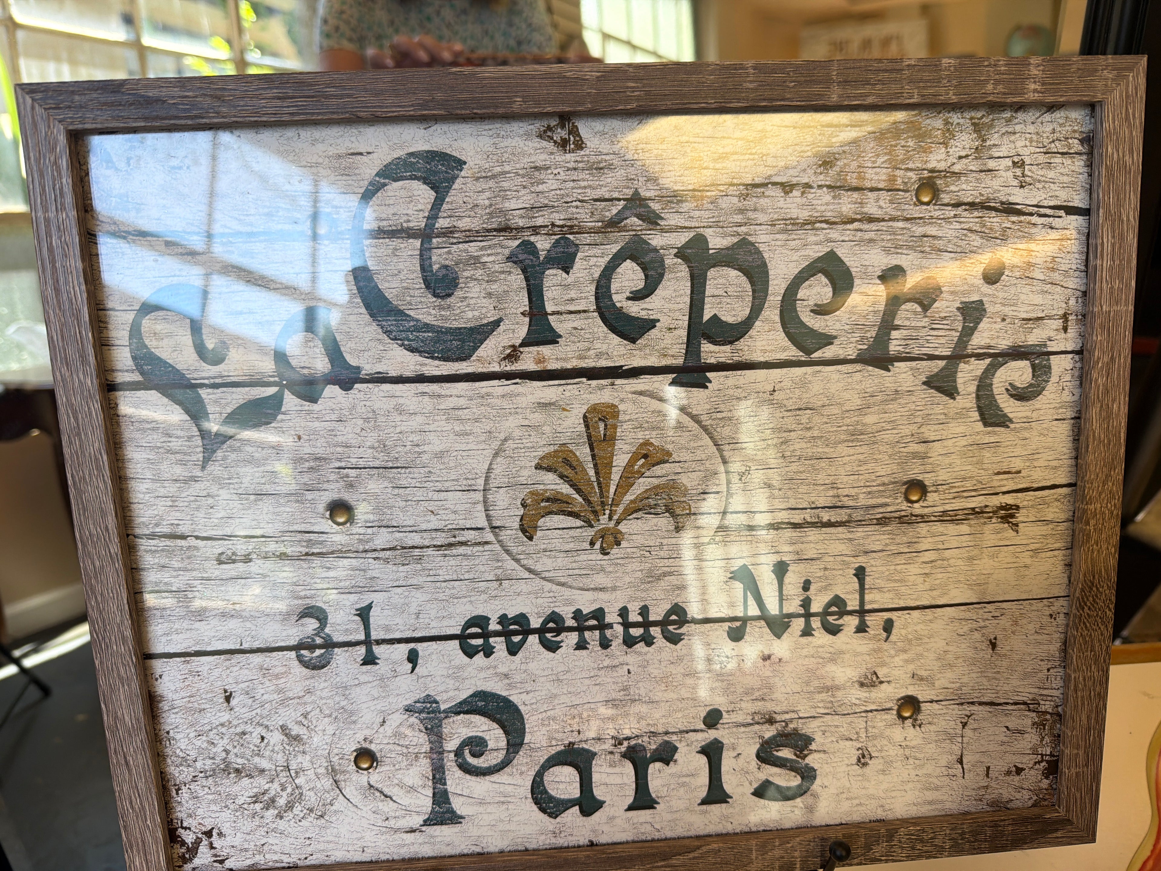 La Creperie sign