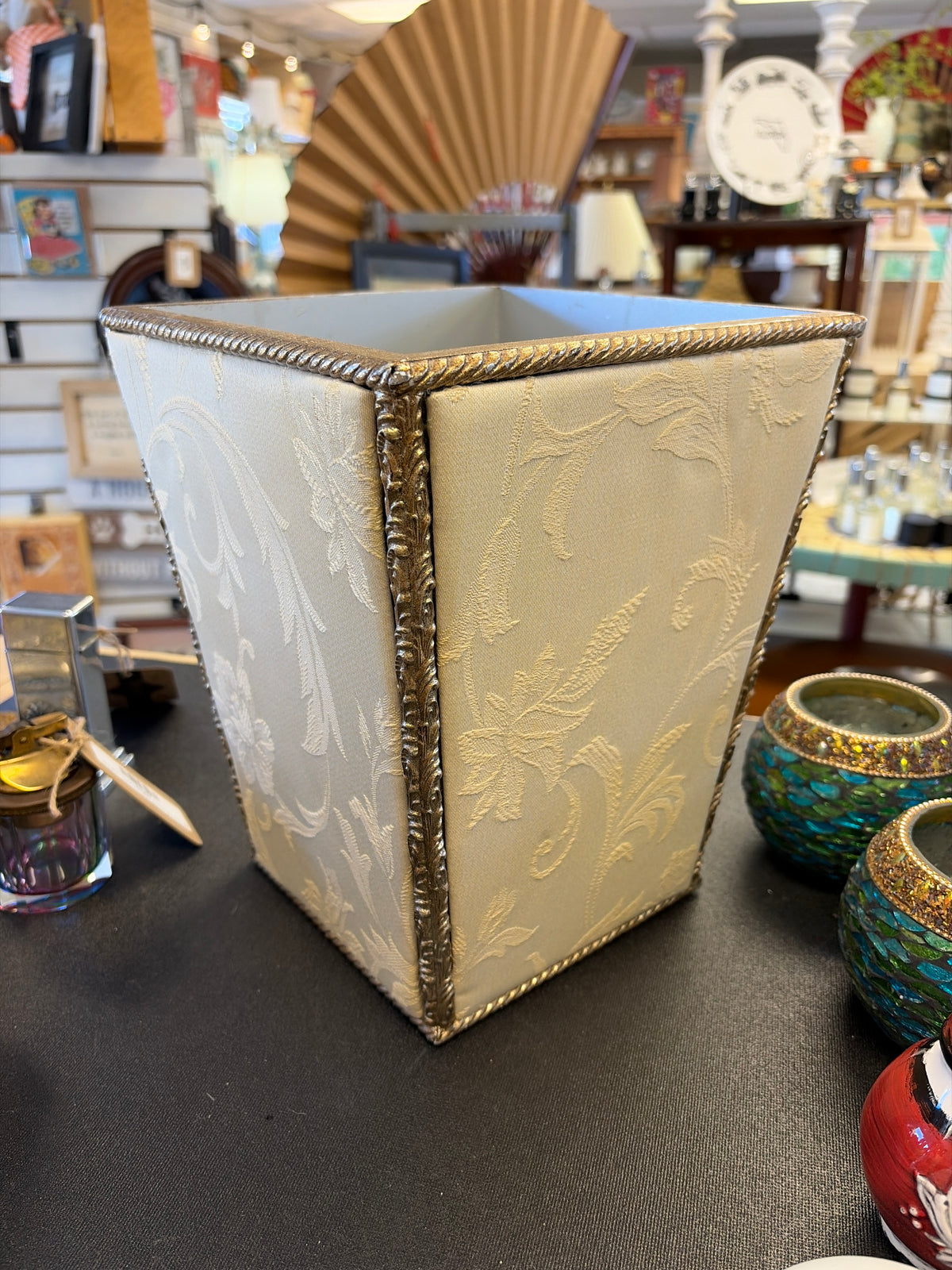 Ivory Bin
