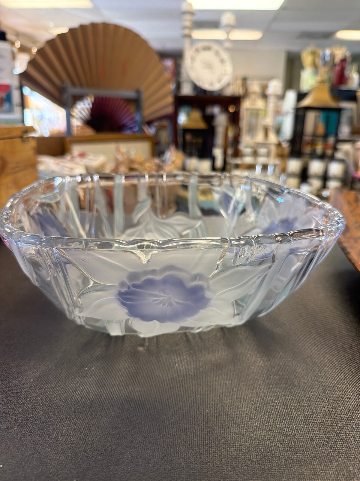 Savoir Vivre by Mikasa crystal serving bowl