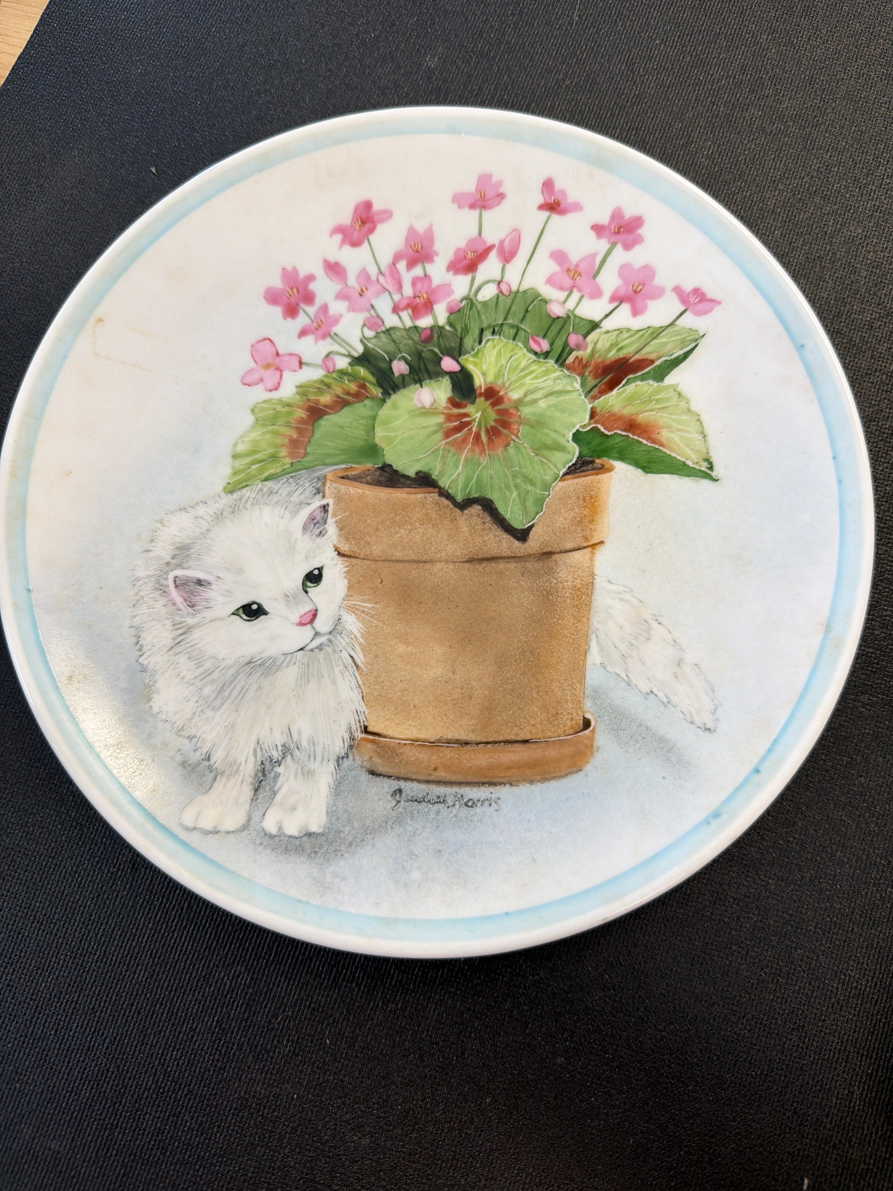 1986 Kitten Porcelain plate