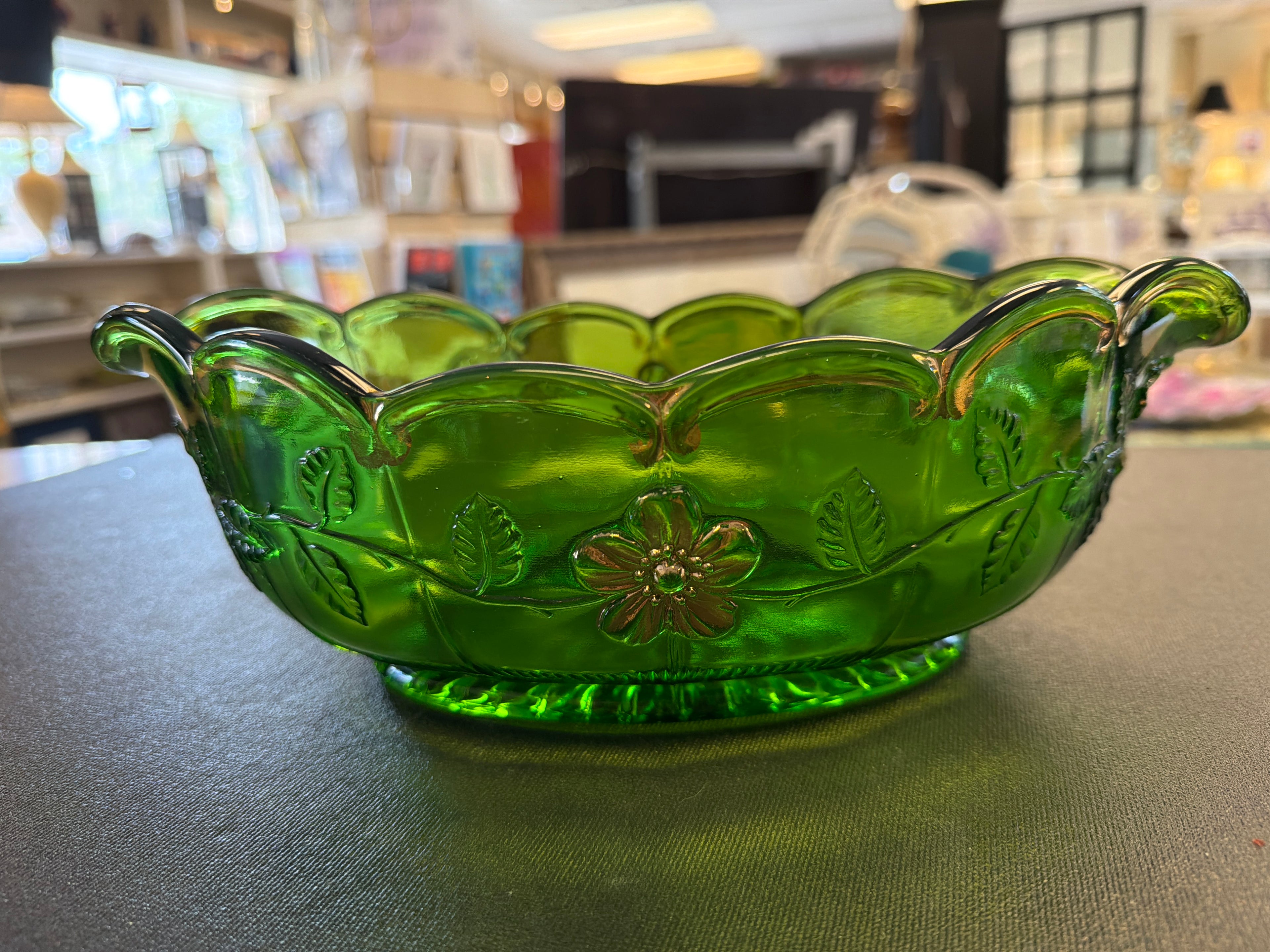 1915  Paneled Dogwood bowl