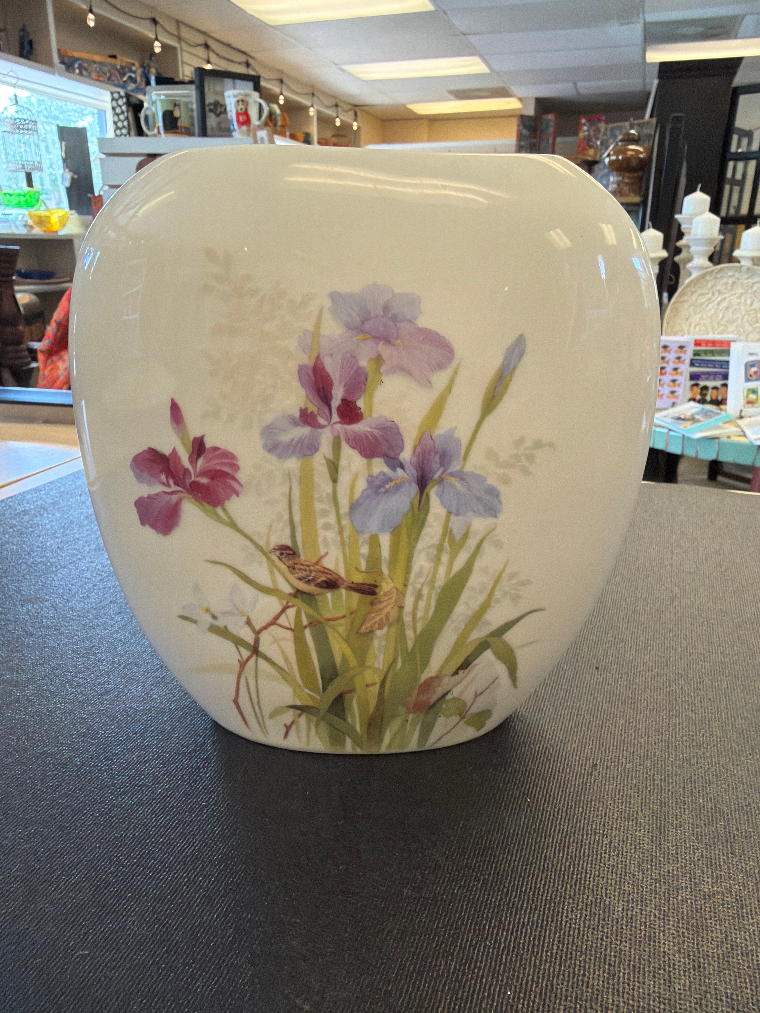 Yamaji Japanese porcelain vase