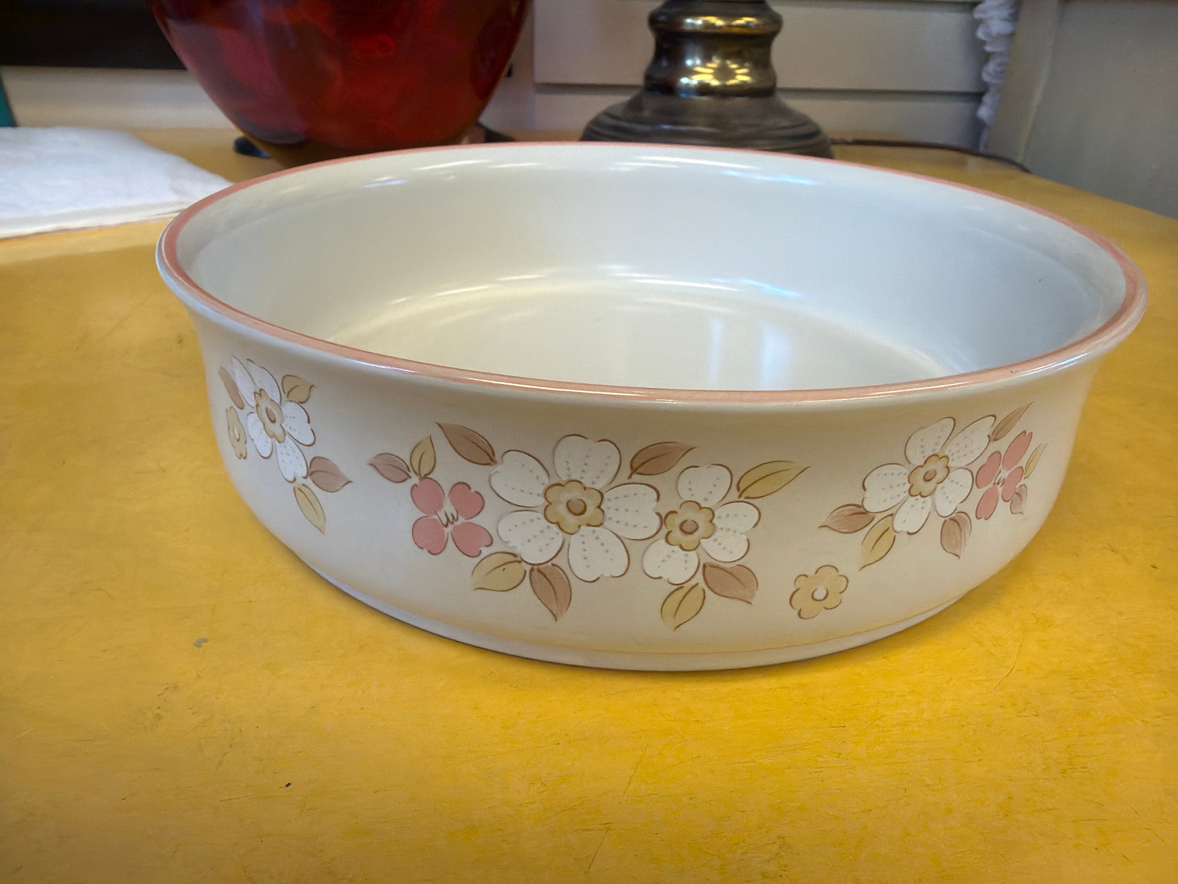 Hearthside Chantilly Fleur de Bois bowl