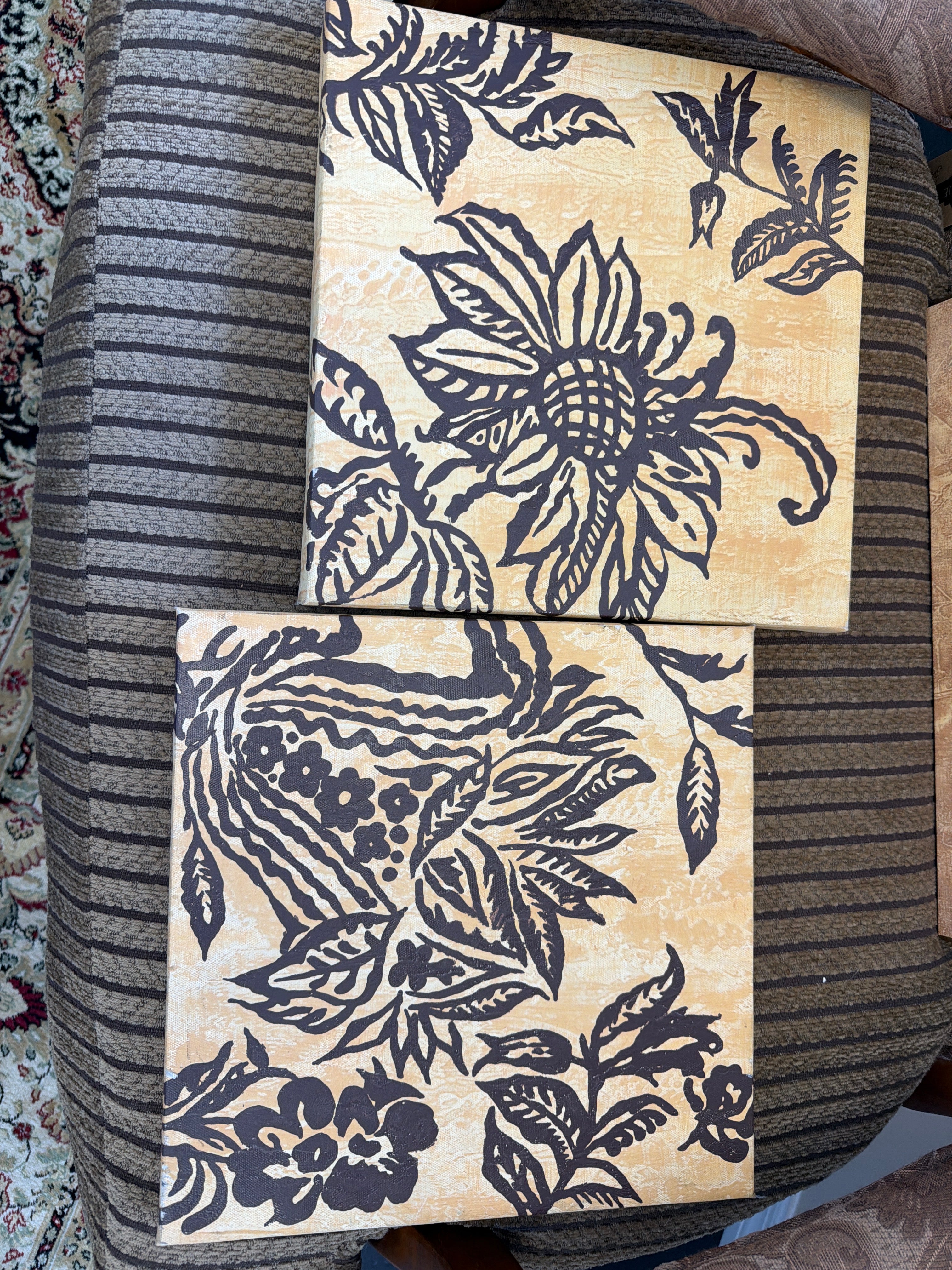 Pair of canvas floral decor