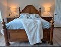 Bed and 2 end tables